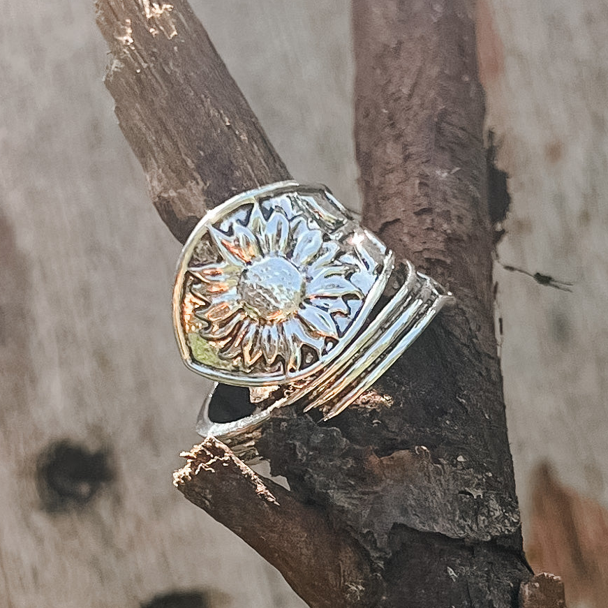 Beautiful Adjustable Winding Sunflower Ring