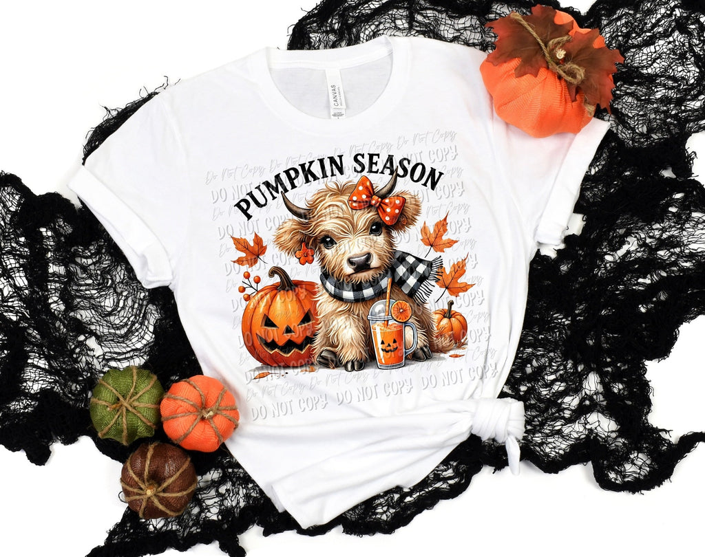 Pumpkin Season Highland Cow - Tee
